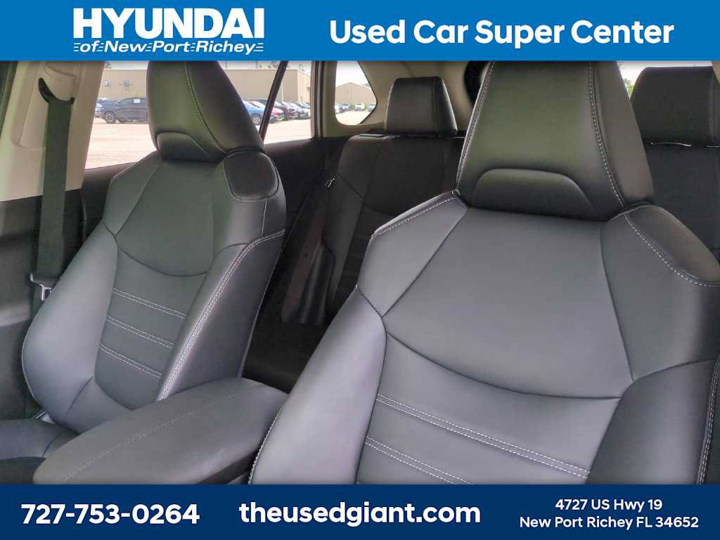 Used 2023 Toyota RAV4 XLE Premium FWD image 7