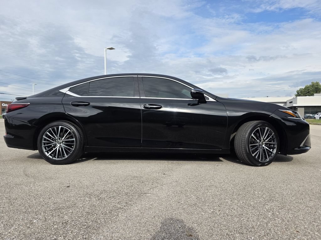 Certified 2022 Lexus ES 350 w/ Premium Package FWD image 11