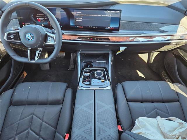 New 2025 BMW 750e xDrive AWD/4WD image 11