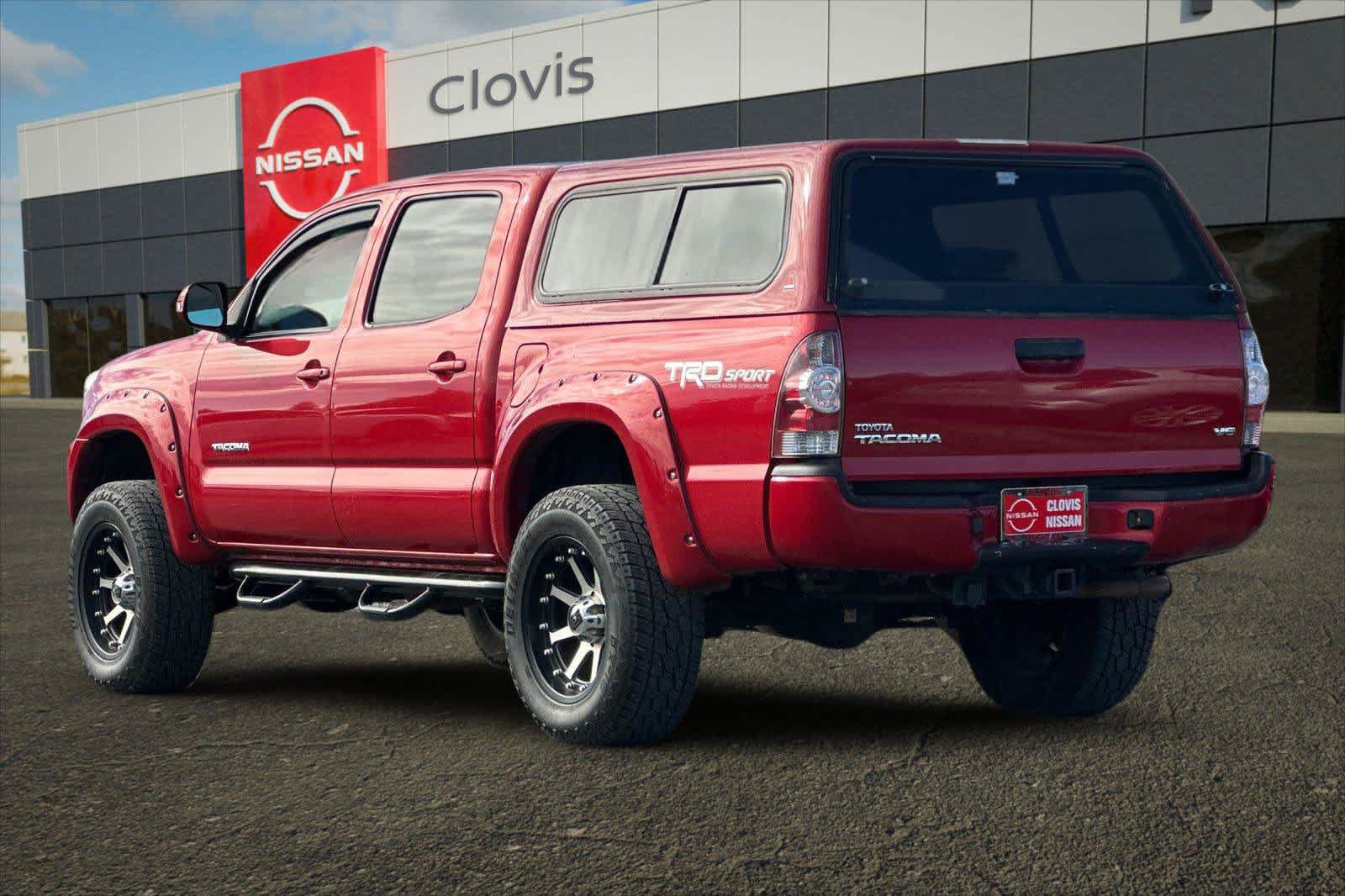 Used 2015 Toyota Tacoma 4x4 Double Cab w/ TRD Sport Package image 6