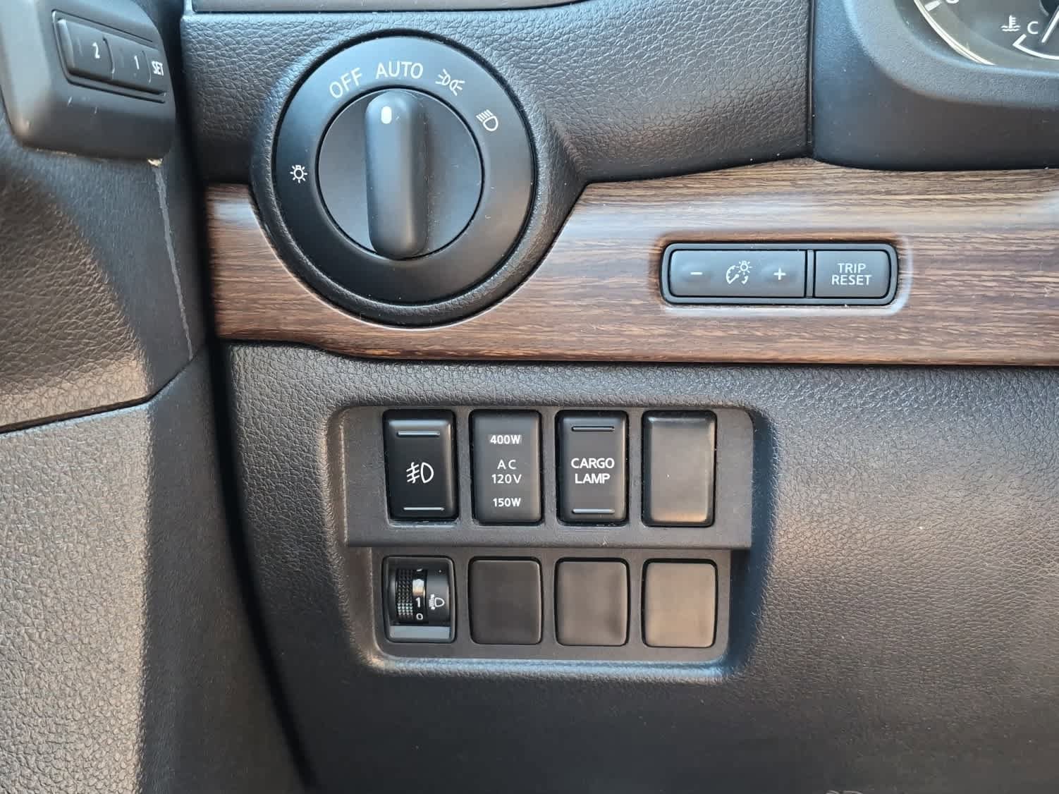 Used 2017 Nissan Titan Platinum Reserve AWD/4WD image 19