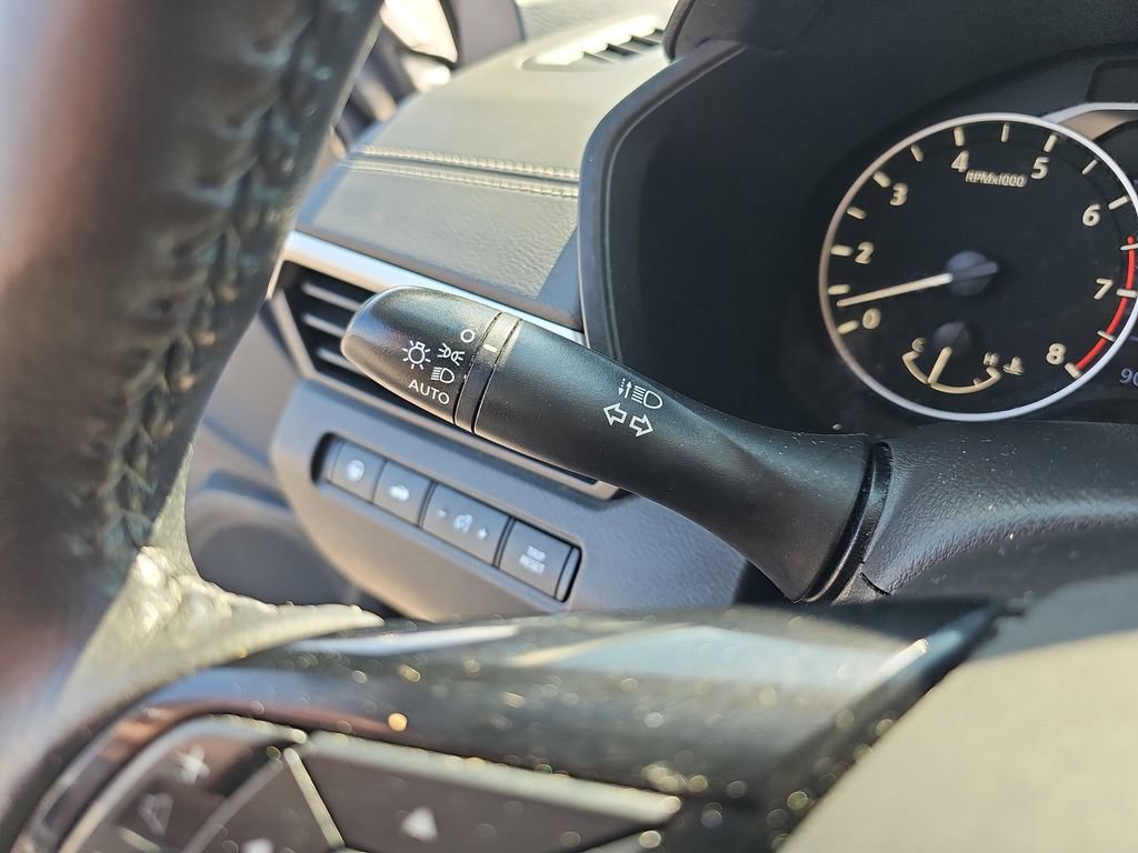 Used 2022 Nissan Altima 2.5 SV w/ SV Premium Package image 29