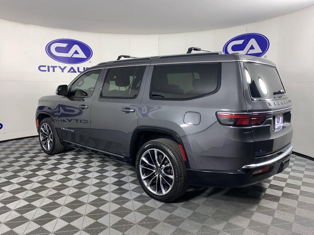 Used 2022 Jeep Wagoneer Series III w/ Premium Group I image 5