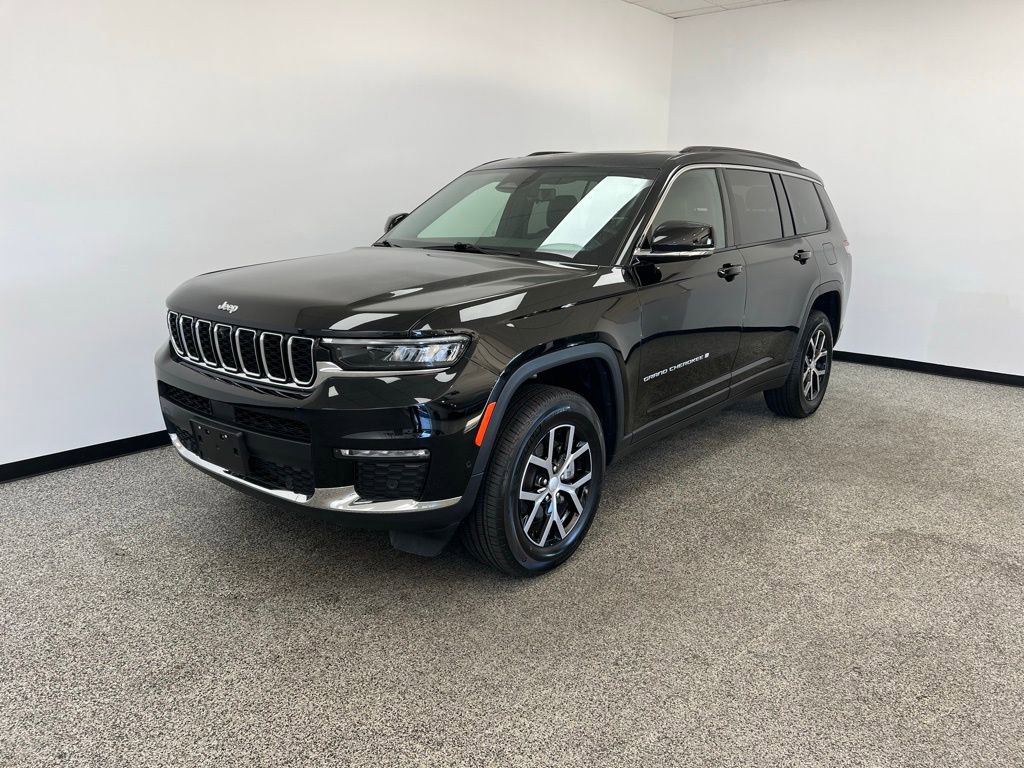 Used 2024 Jeep Grand Cherokee L Limited w/ Luxury Tech Group II image 18