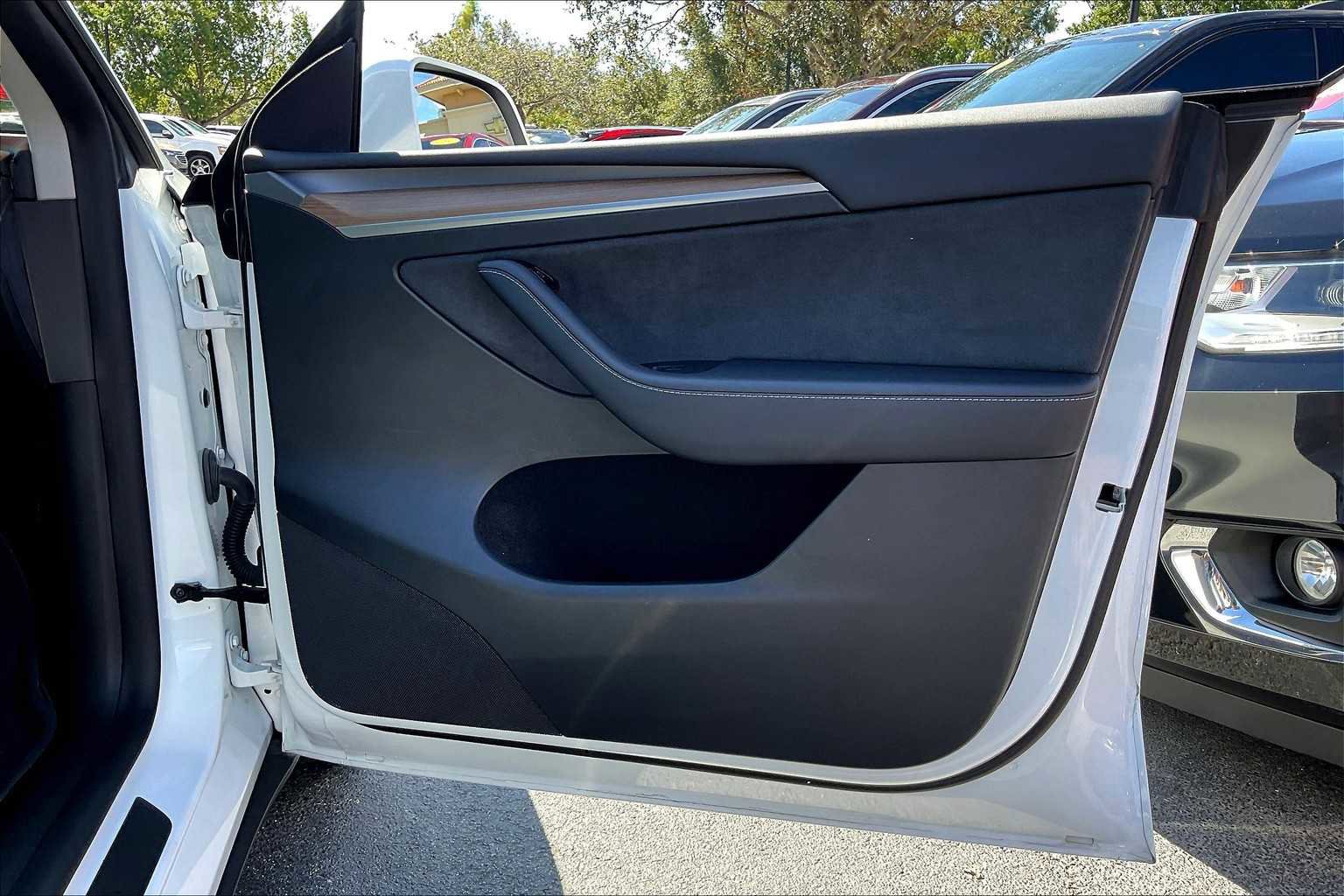 Used 2023 Tesla Model Y AWD image 23