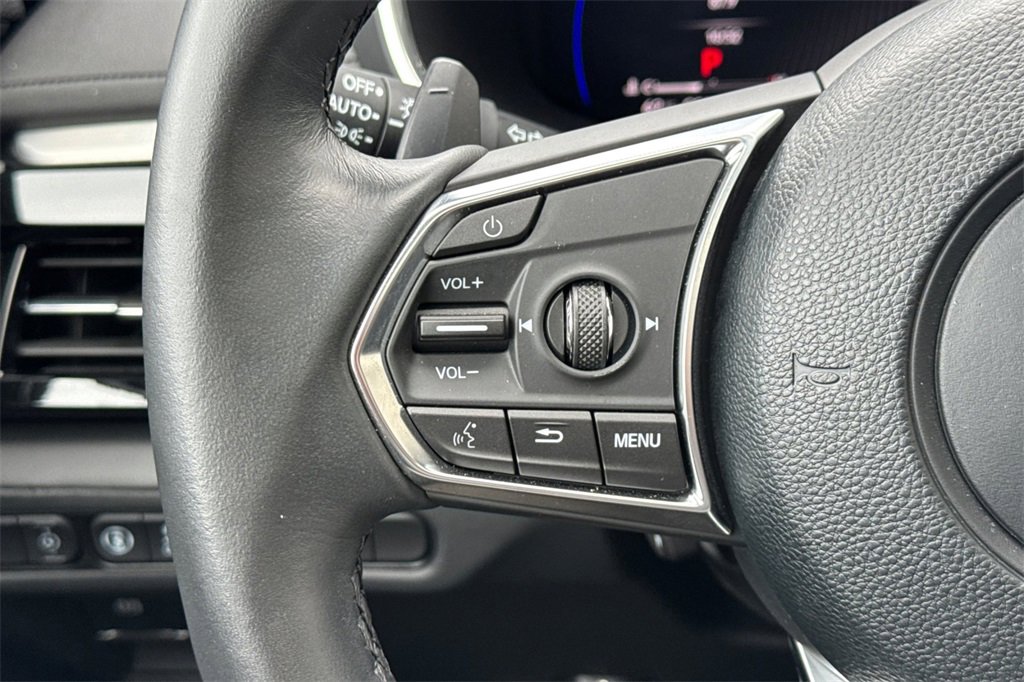 Certified 2025 Acura MDX w/ Technology Package image 31