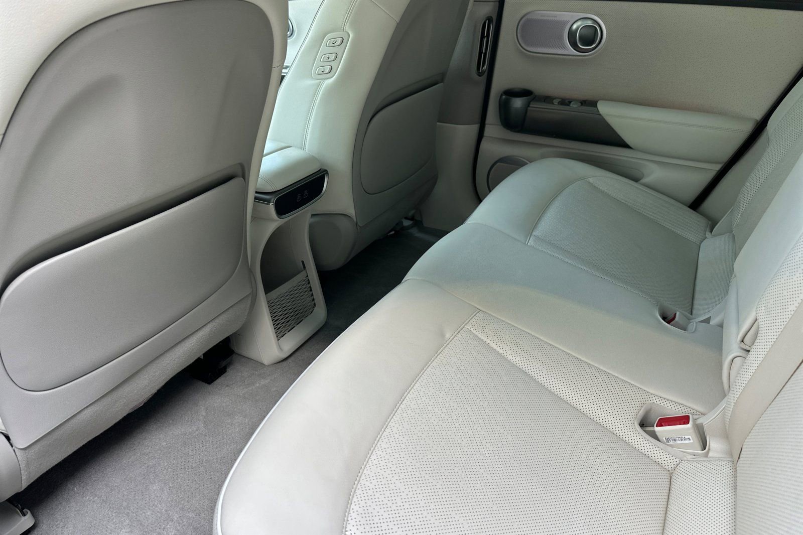 Used 2023 Genesis GV60 Advanced image 14