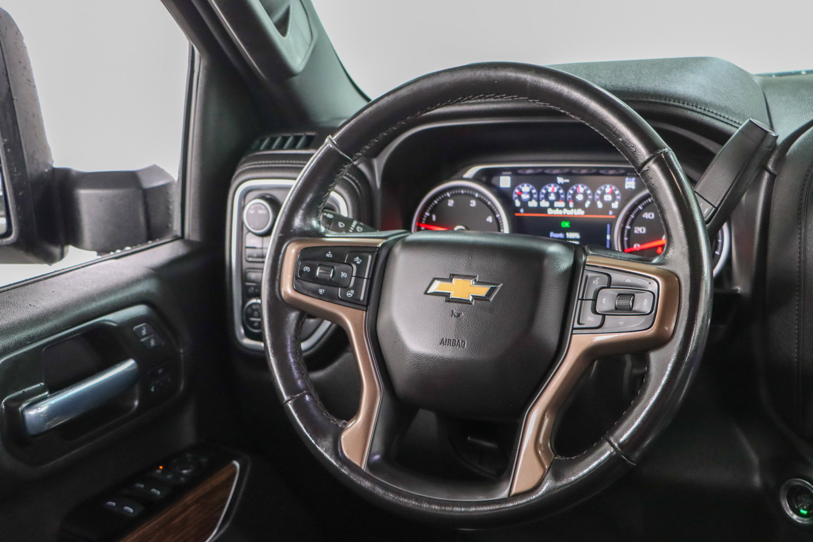 Used 2021 Chevrolet Silverado 2500 High Country w/ Z71 Off-Road Package AWD/4WD image 13