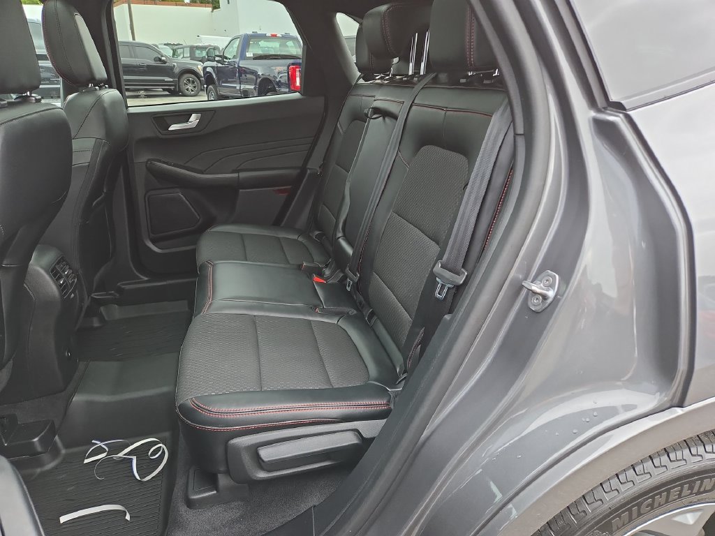 Certified 2023 Ford Escape ST-Line w/ Tech Pack #1 AWD/4WD image 4