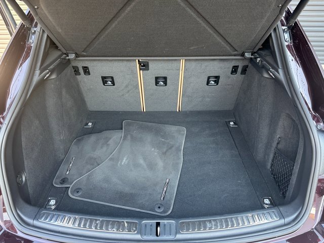 Certified 2023 Porsche Macan image 24