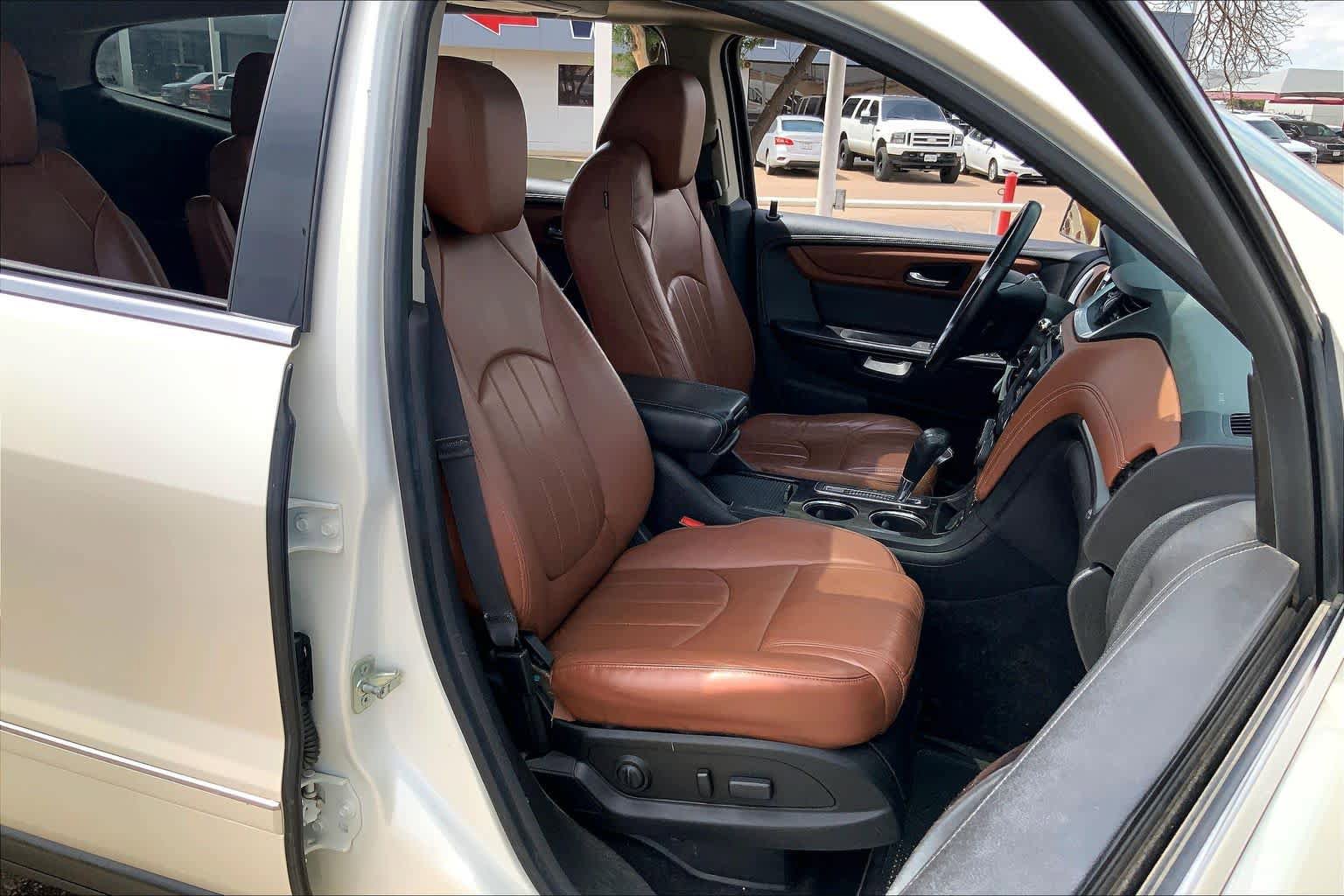 Used 2015 Chevrolet Traverse LTZ FWD image 8