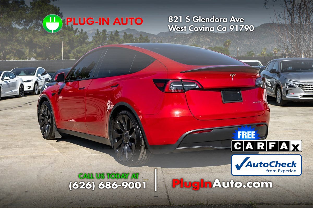 Used 2023 Tesla Model Y Performance image 2