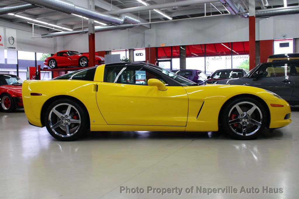 Used 2007 Chevrolet Corvette Coupe w/ Preferred Equipment Group RWD image 11