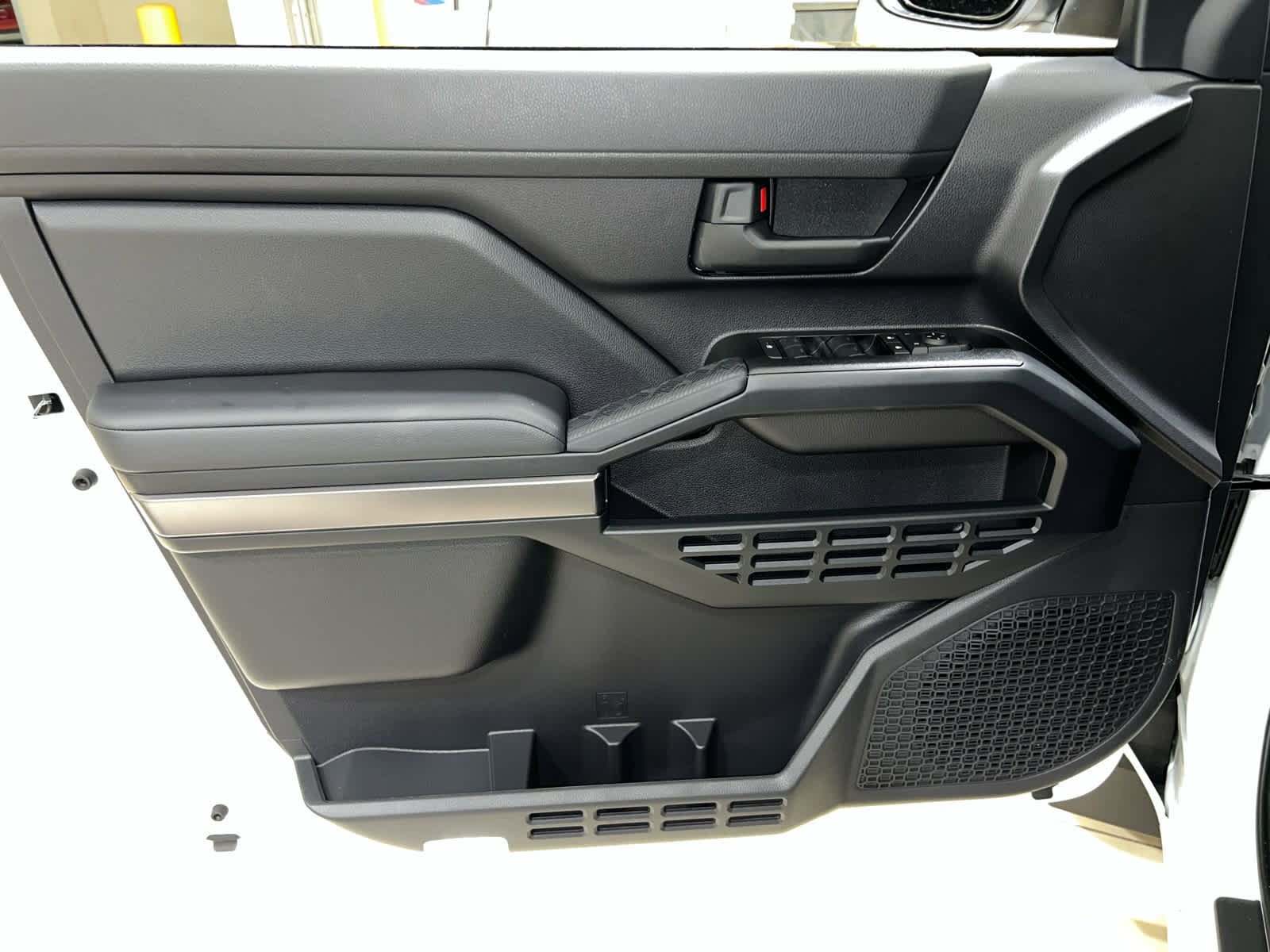 New 2026 Toyota 4Runner SR5 AWD/4WD image 11