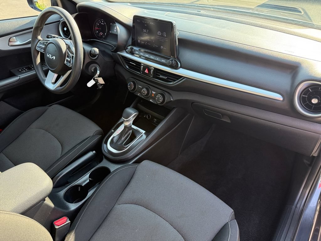 Used 2024 Kia Forte LXS FWD image 17