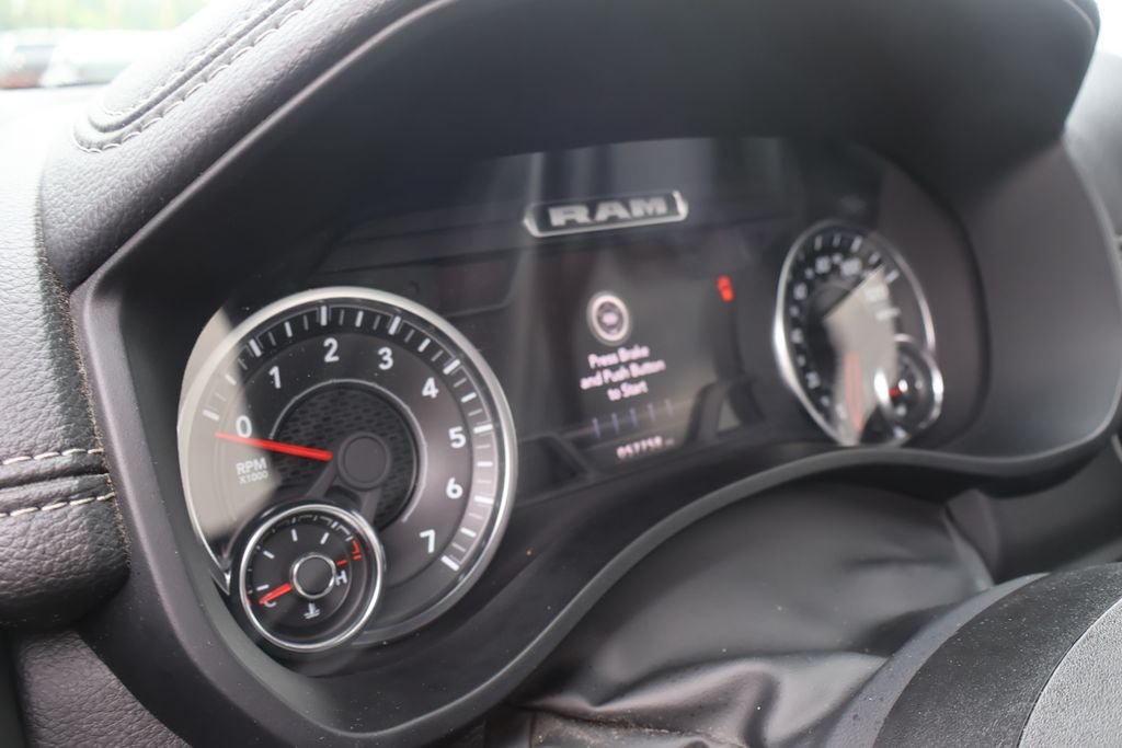 Used 2024 RAM 1500 Laramie RWD image 8