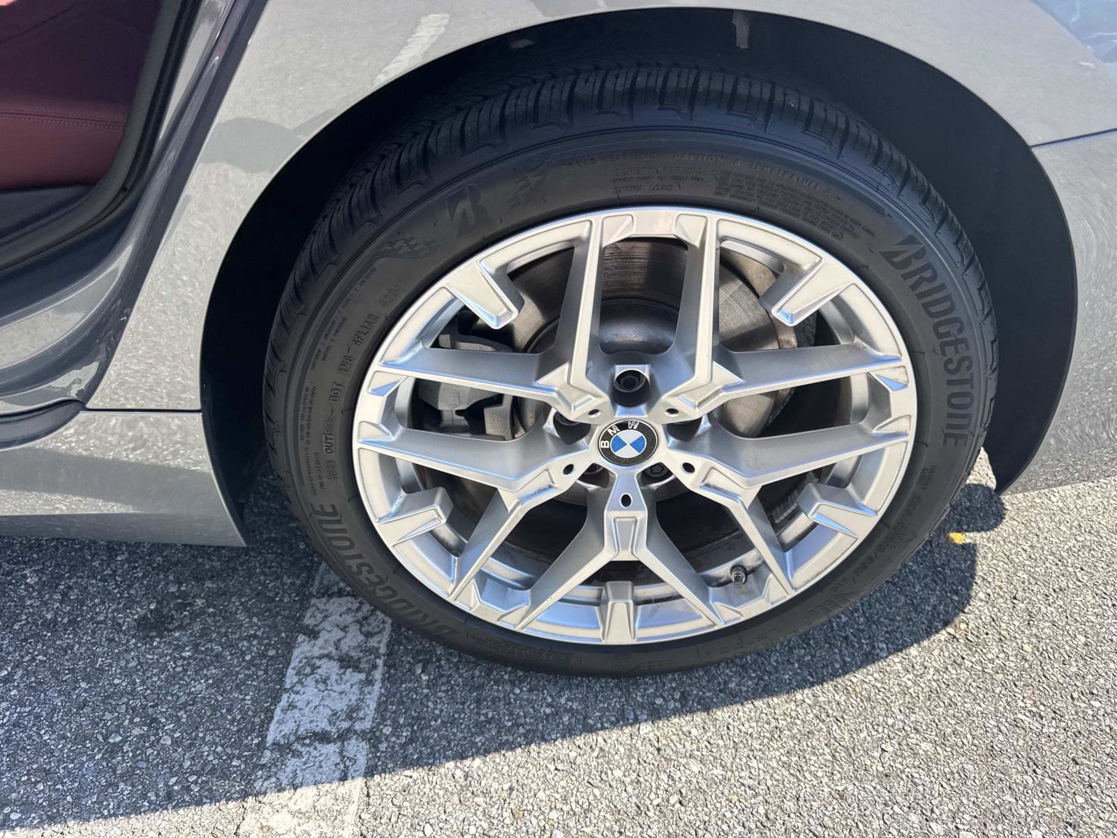 Certified 2025 BMW 330i Sedan w/ Premium Package image 11