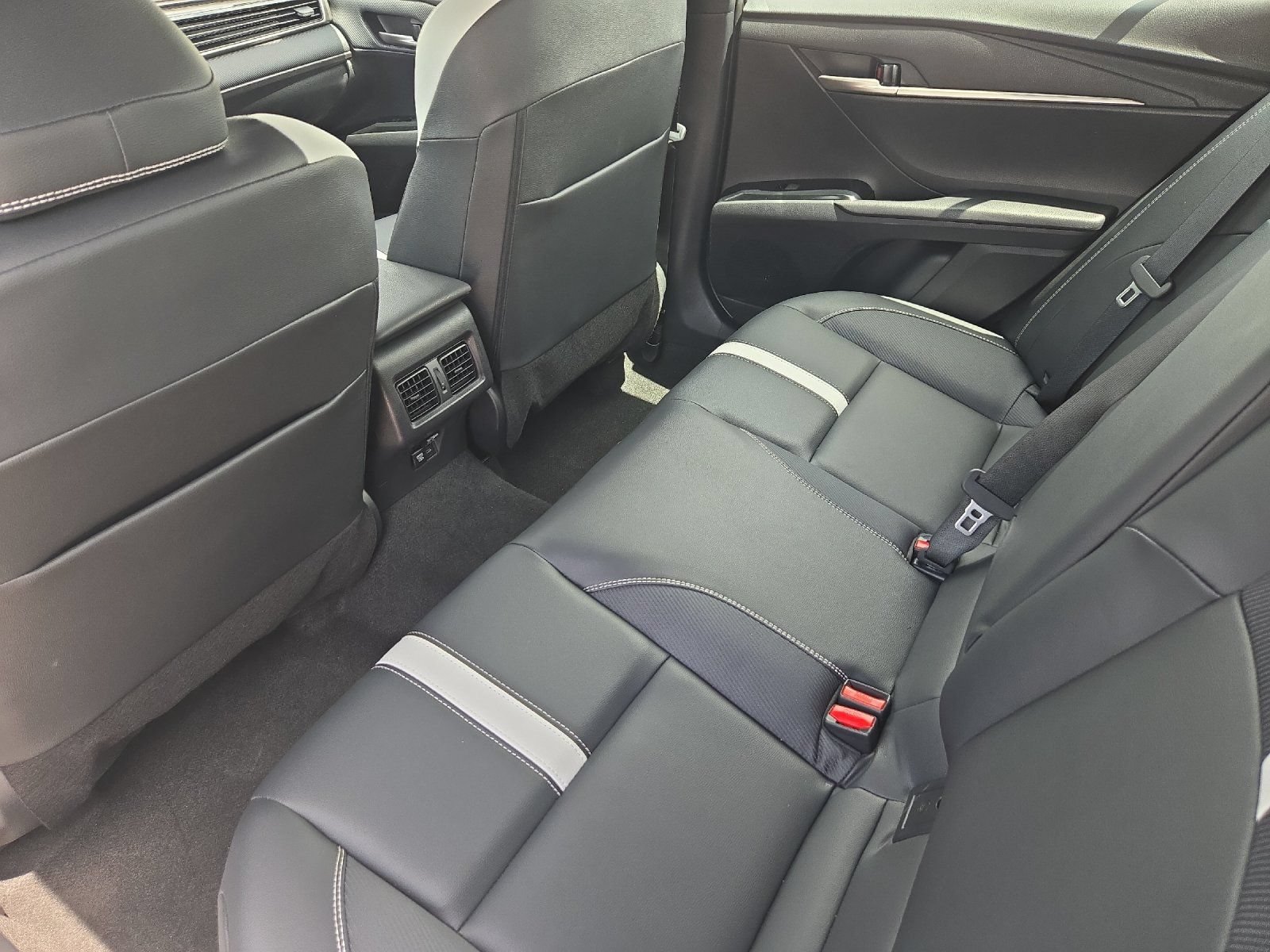 Certified 2025 Toyota Camry SE w/ Convenience Package FWD image 11