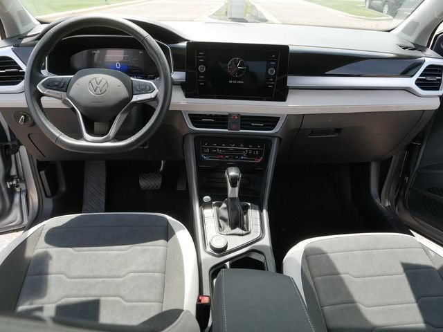 Certified 2025 Volkswagen Taos SE AWD/4WD image 22