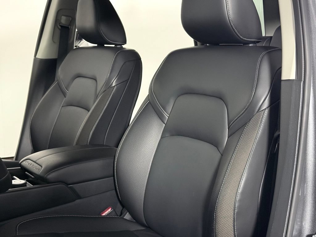 Certified 2025 Nissan Pathfinder SL AWD/4WD image 21