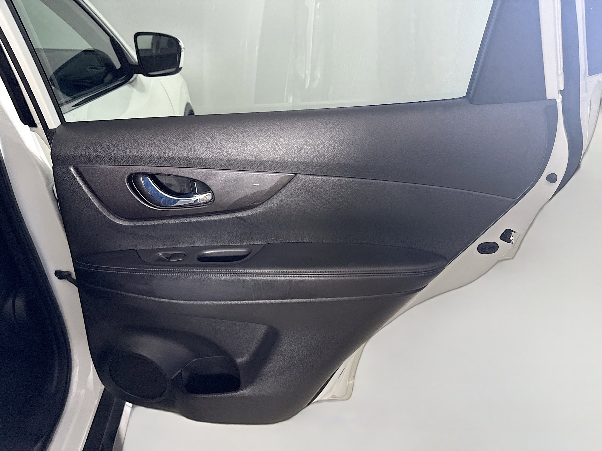 Used 2019 Nissan Rogue SV image 28