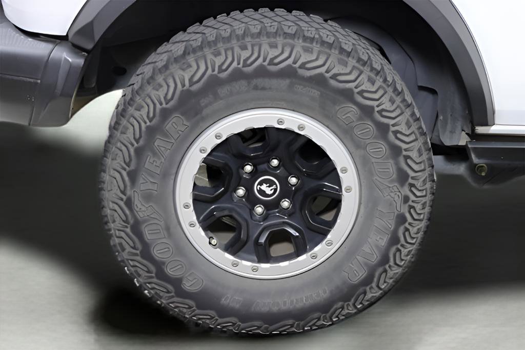 Used 2022 Ford Bronco Badlands image 7