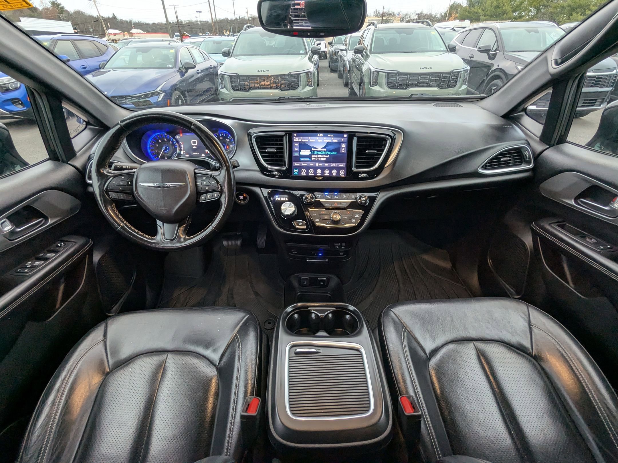 Used 2019 Chrysler Pacifica Touring-L Plus w/ Advanced Safetytec Group image 12