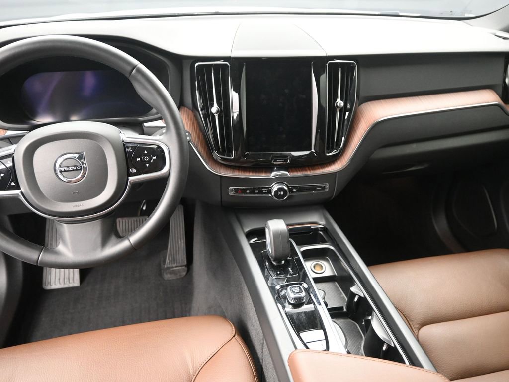 Used 2024 Volvo XC60 B5 Plus w/ Protection Package Premier image 11