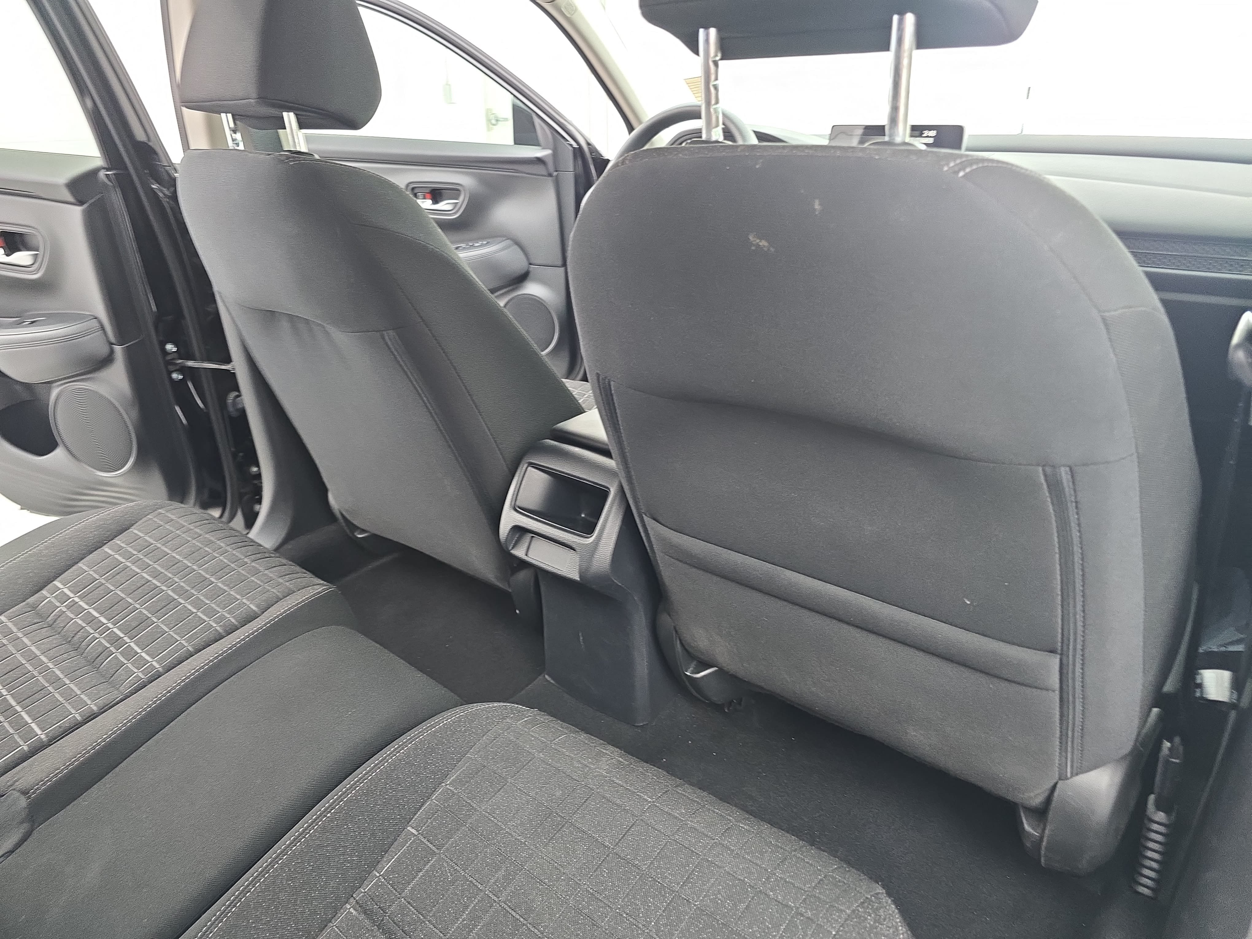 Used 2024 Honda HR-V LX image 11