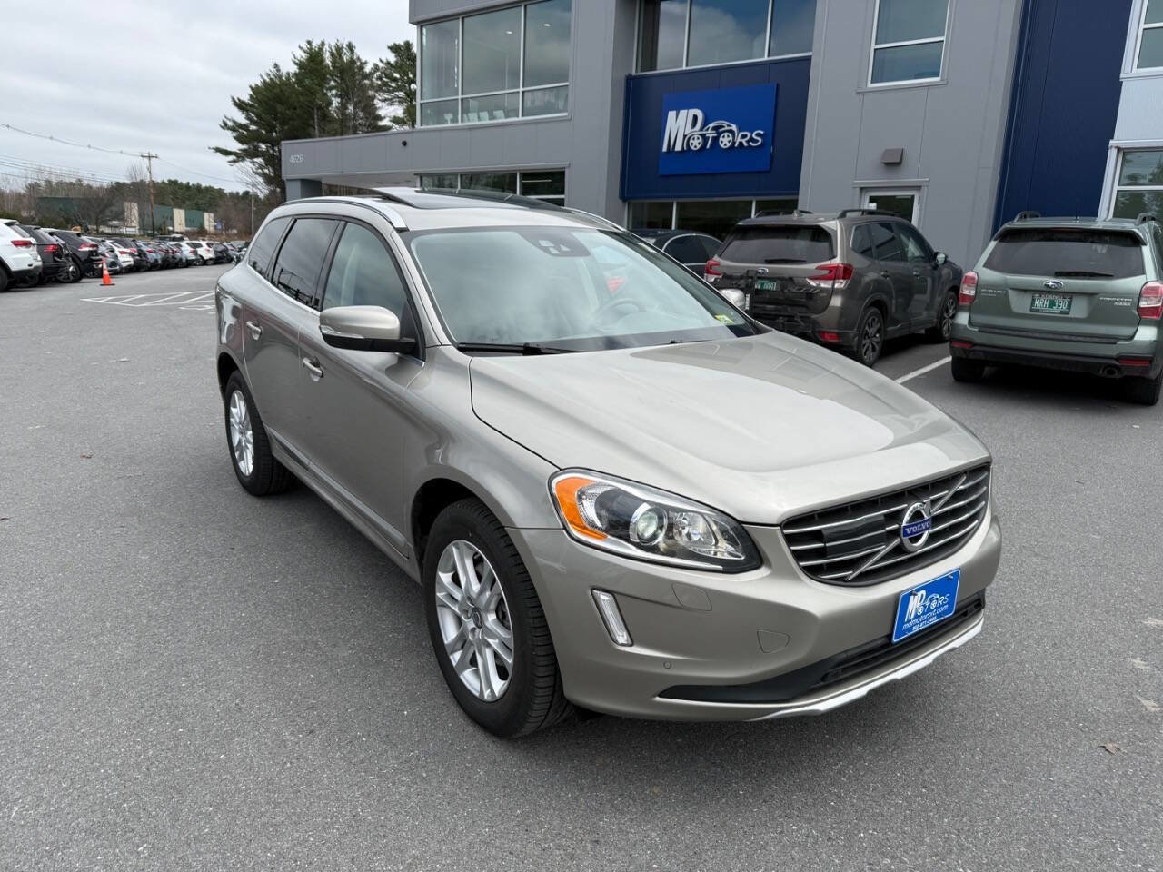 Used 2015 Volvo XC60 T5 Platinum FWD image 4
