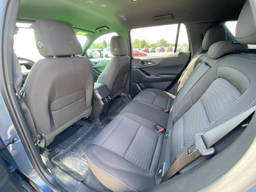 Used 2026 Chevrolet Equinox LT AWD/4WD image 23