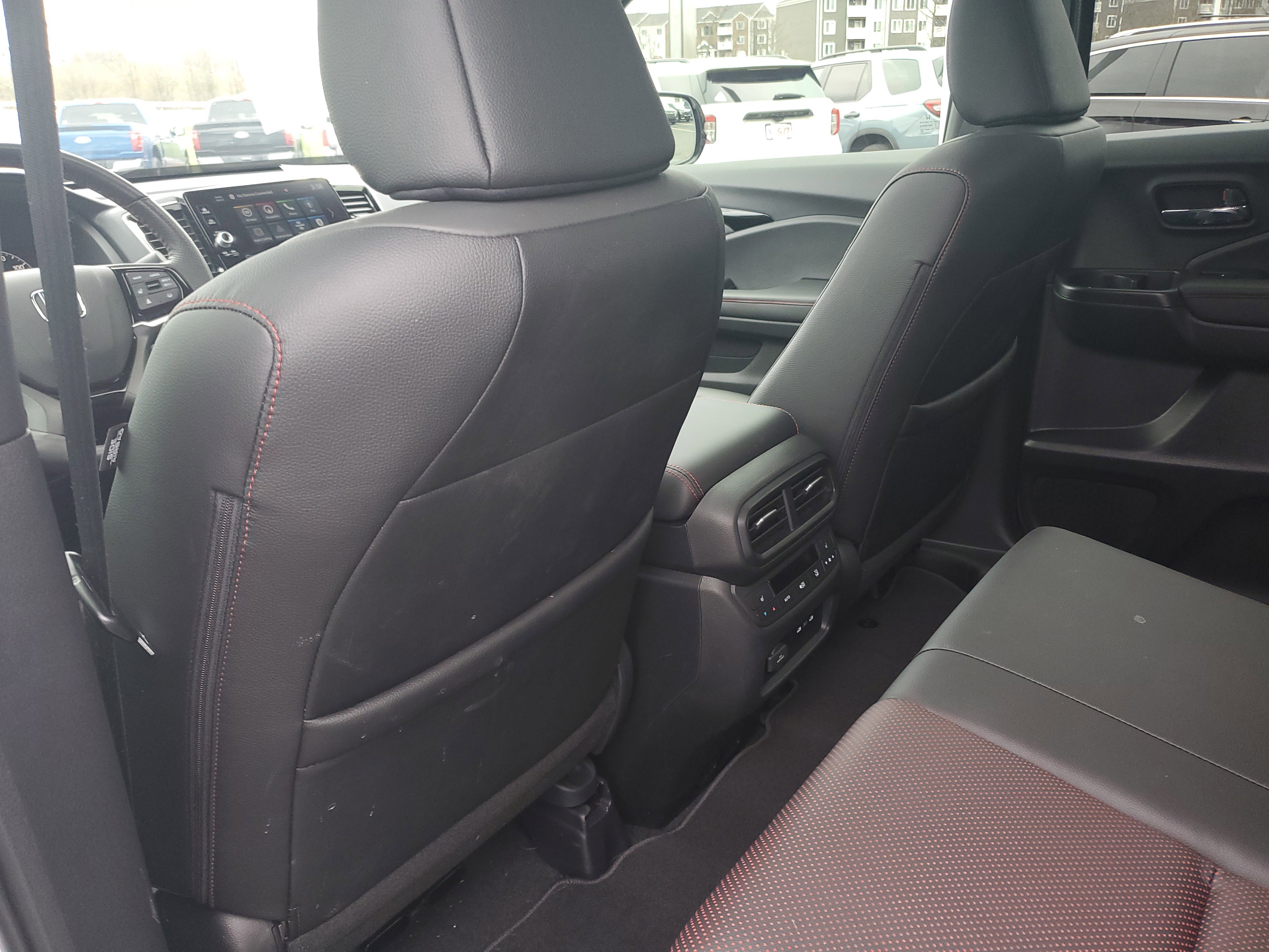 Used 2025 Honda Ridgeline Black Edition image 16