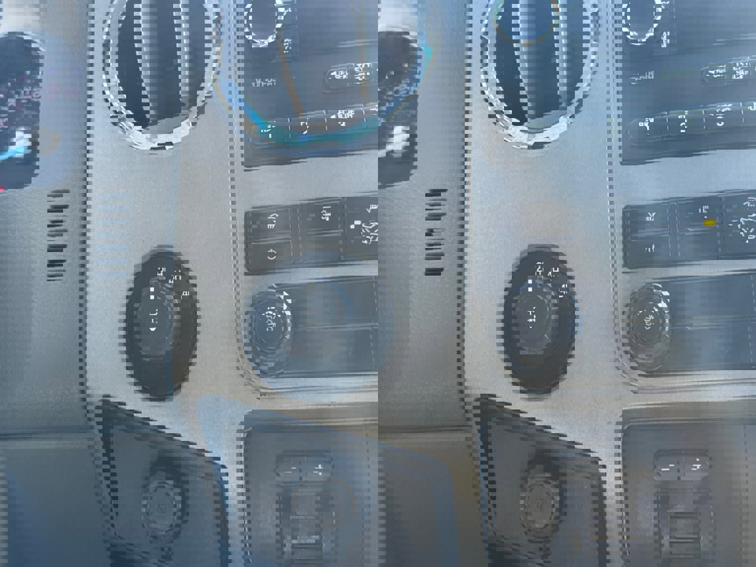 Used 2016 Ford F250 XLT w/ XLT Premium Package image 22