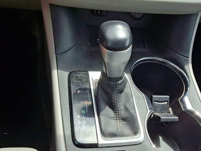 Used 2014 Toyota Highlander XLE FWD image 17