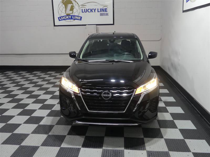 Used 2024 Nissan Kicks S FWD image 3