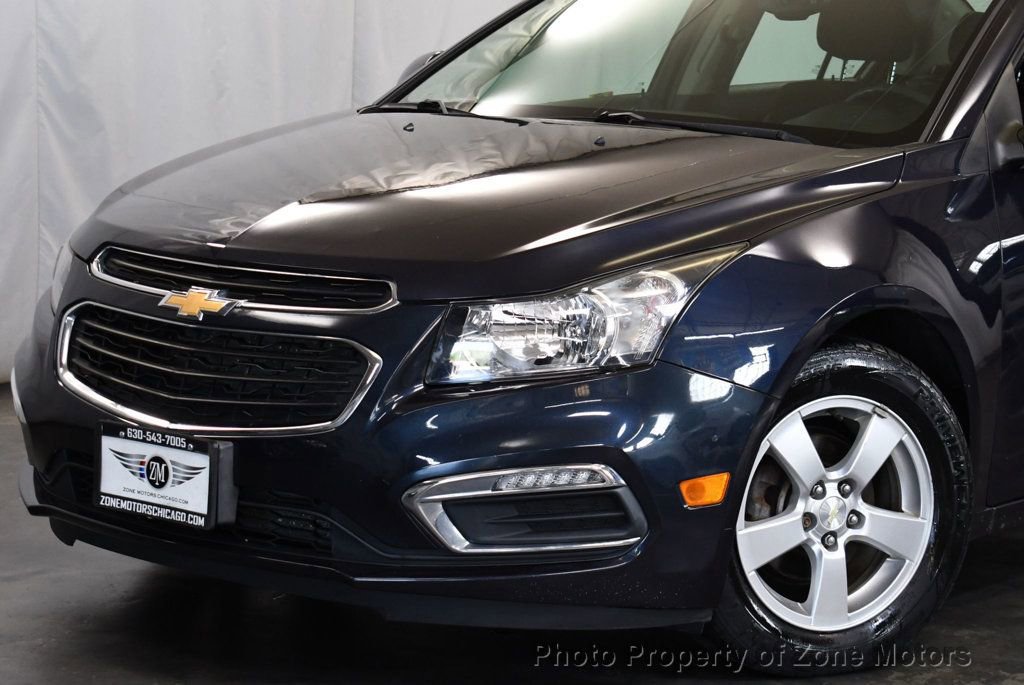 Used 2016 Chevrolet Cruze LT FWD image 2