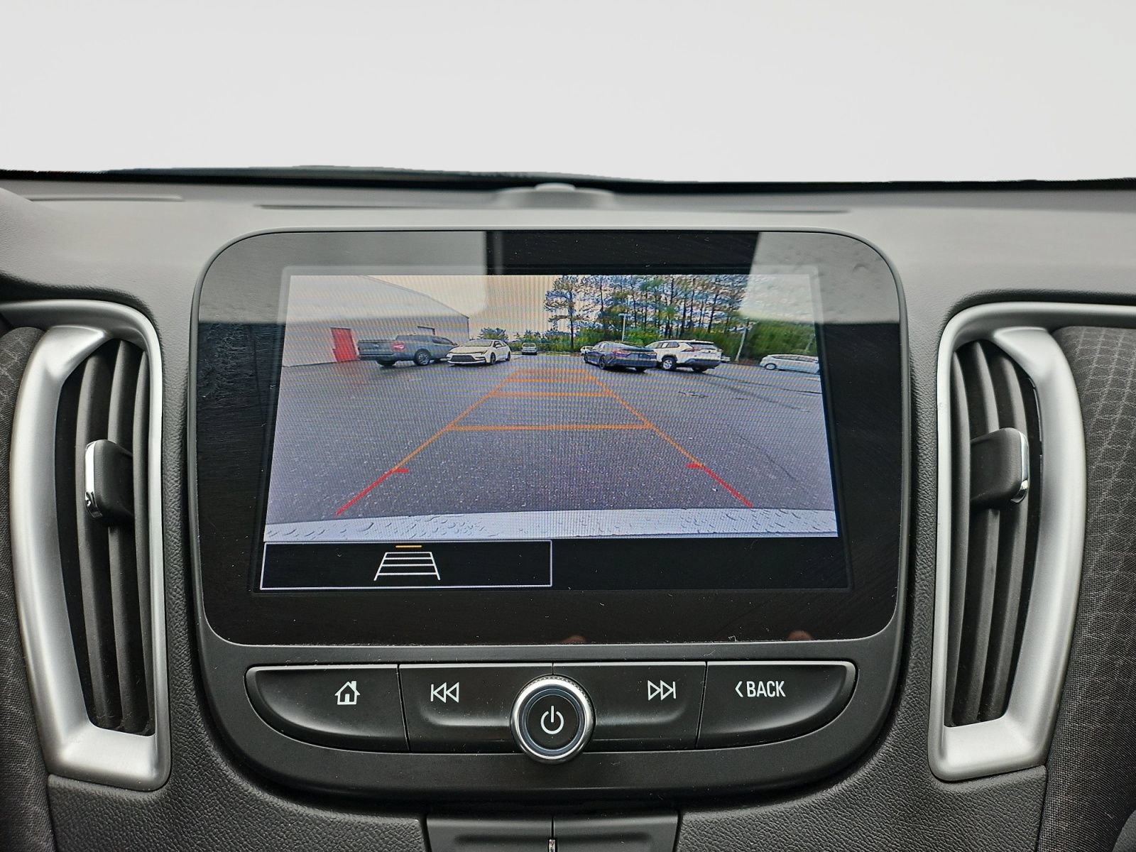 Used 2025 Chevrolet Malibu LT FWD image 22