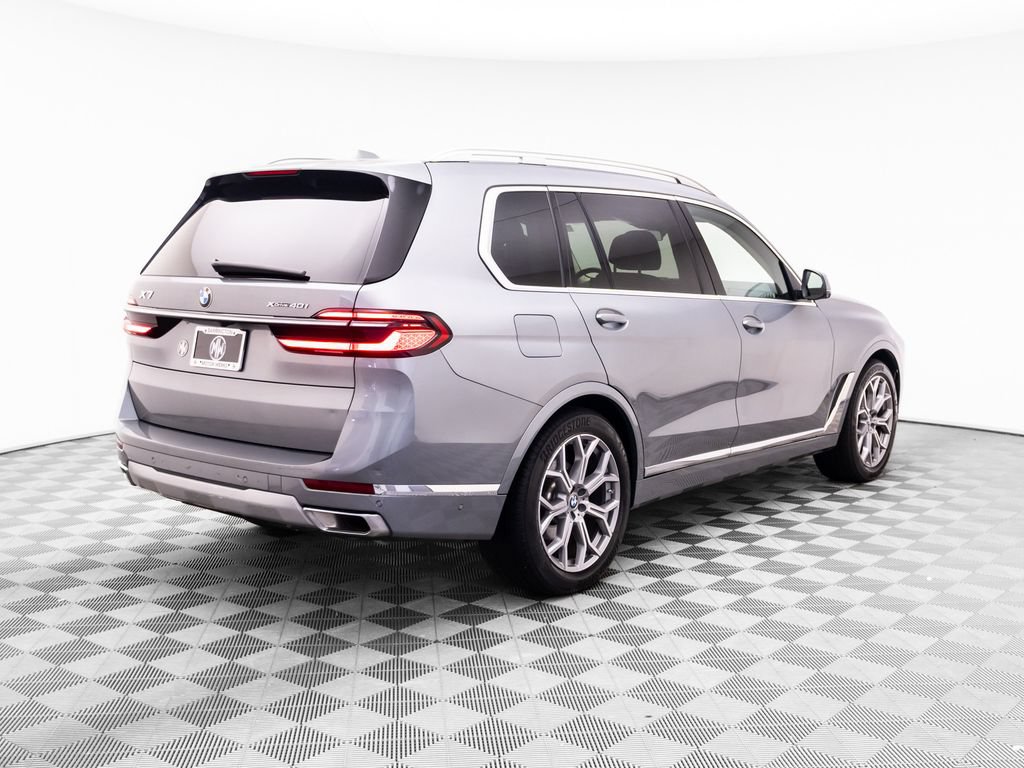 Used 2024 BMW X7 xDrive40i w/ Parking Assistance Package AWD/4WD image 5