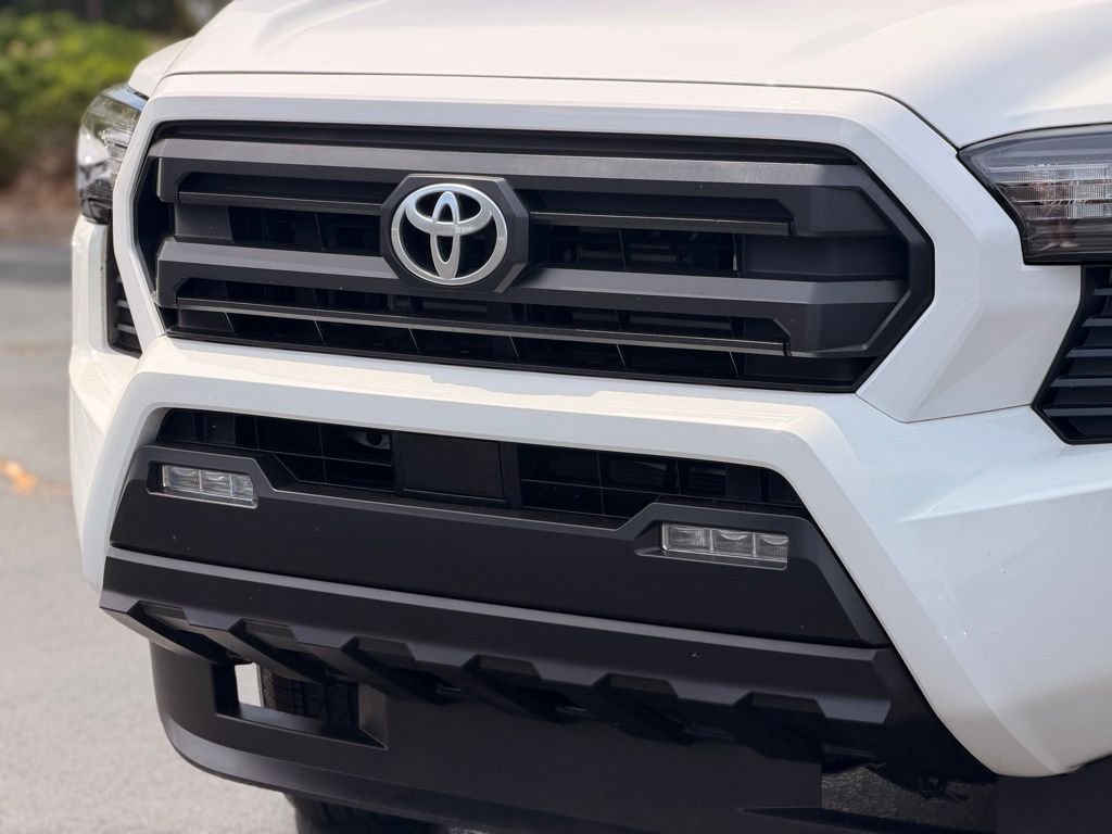 Used 2024 Toyota Tacoma SR5 RWD image 10