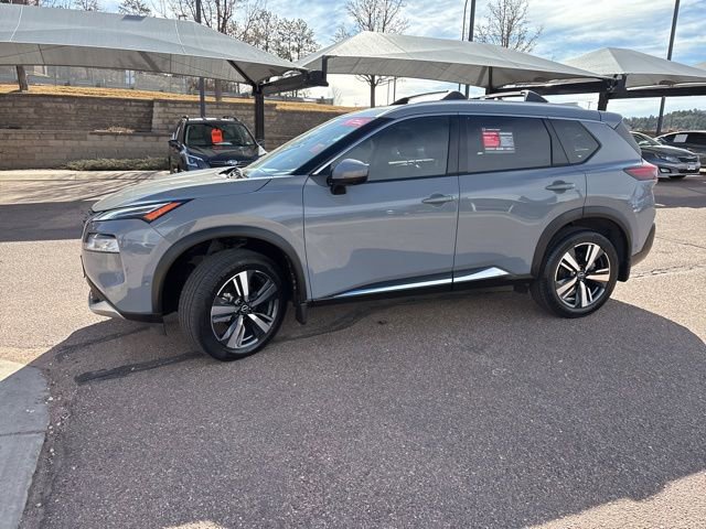 Used 2023 Nissan Rogue Platinum w/ Platinum Premium Package image 4