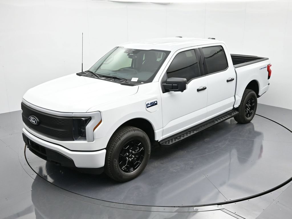 New 2025 Ford F150 Lightning XLT image 32