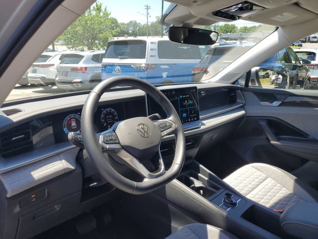 Certified 2025 Volkswagen Tiguan S FWD image 18