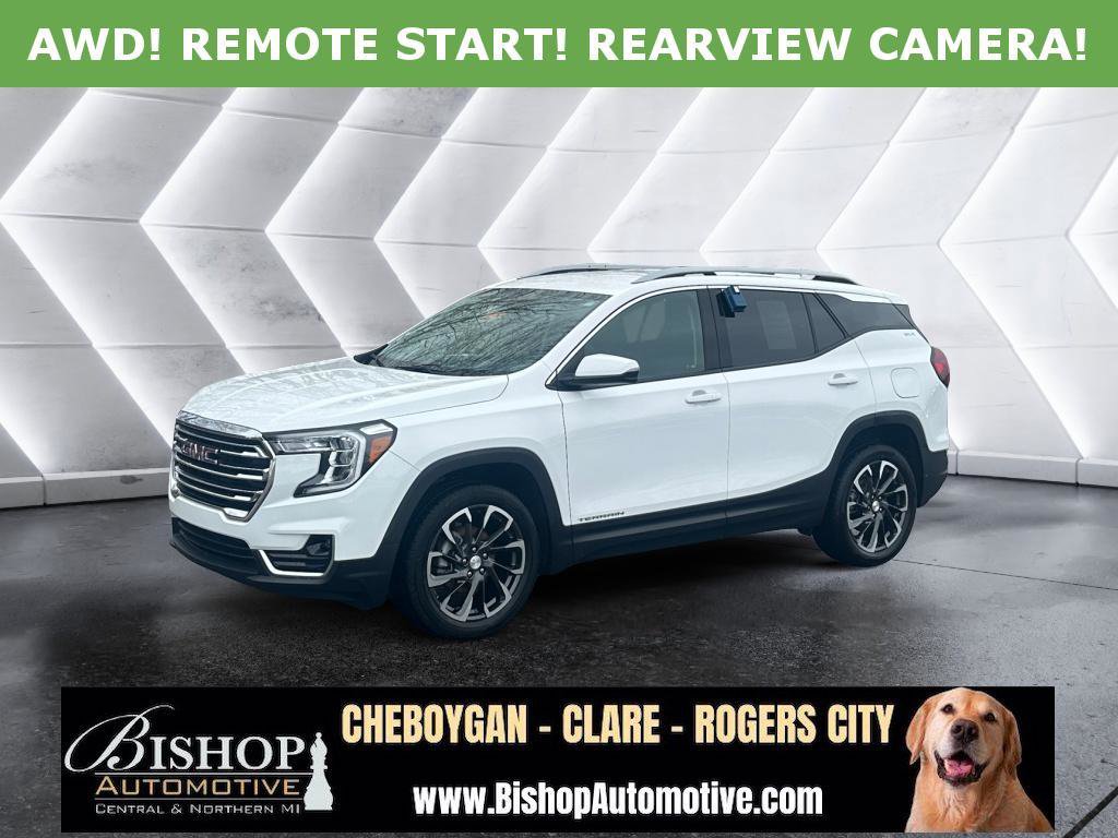 Used 2024 GMC Terrain SLT image 1