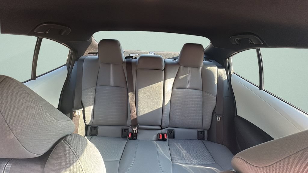 Used 2025 Toyota Corolla SE w/ Convenience Package FWD image 10