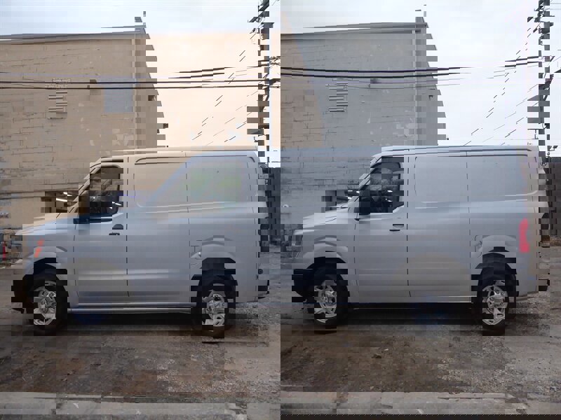 Used 2012 Nissan NV 2500 S w/ Side Curtain Airbag Pkg image 4