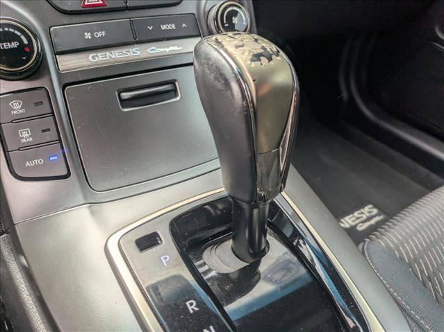 Used 2015 Hyundai Genesis 3.8 RWD image 11