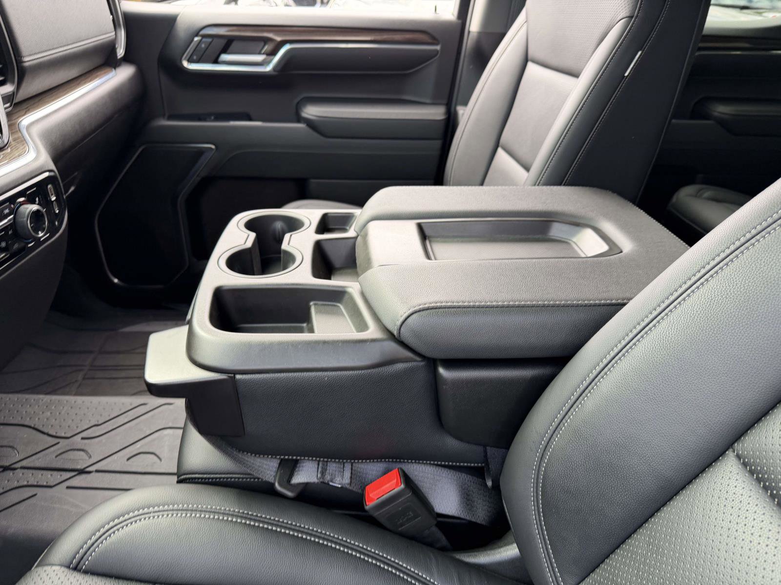 Certified 2024 Chevrolet Silverado 1500 LT w/ Protection Package AWD/4WD image 21