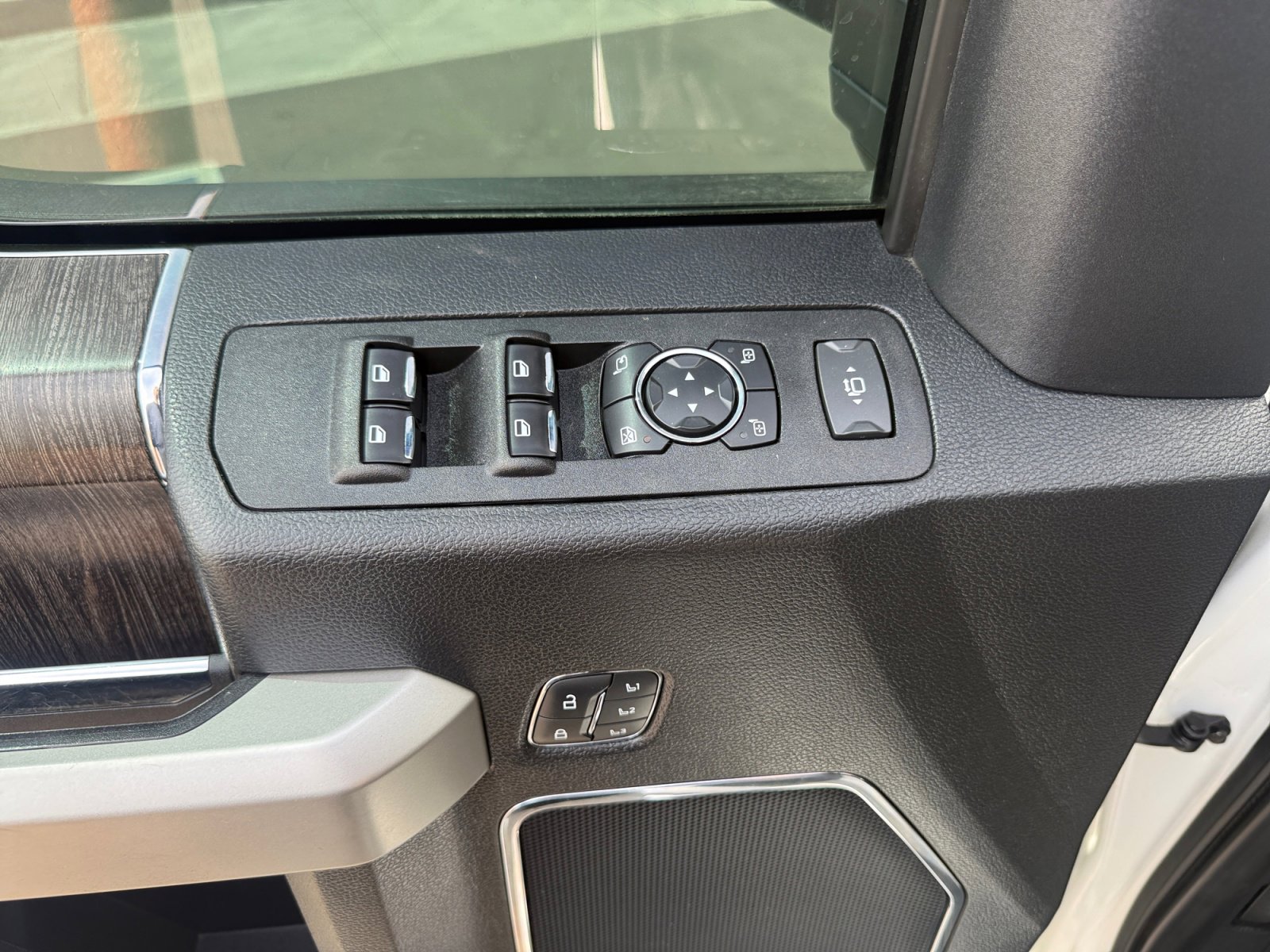 Used 2021 Ford F450 Lariat w/ Lariat Ultimate Package image 13