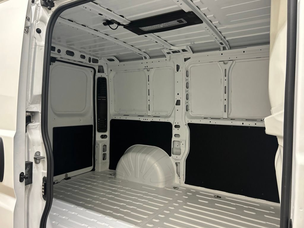 Used 2026 RAM ProMaster 1500 w/ Premium Convenience Group FWD image 26