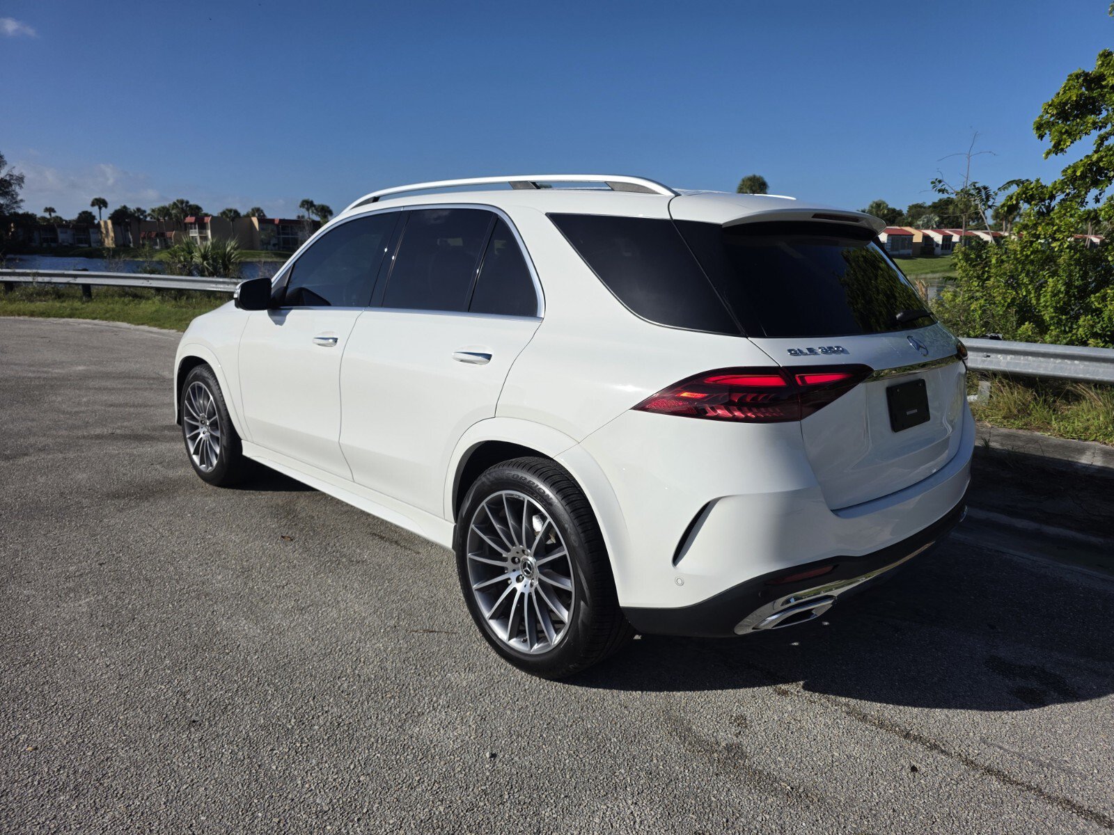 Used 2026 Mercedes-Benz GLE 350 4MATIC image 2